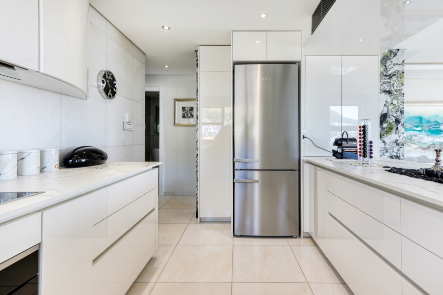 2 Bedroom Property for Sale in Three Anchor Bay Western Cape